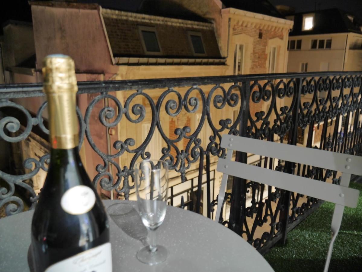 Le Secret De Louise Épernay Exterior foto